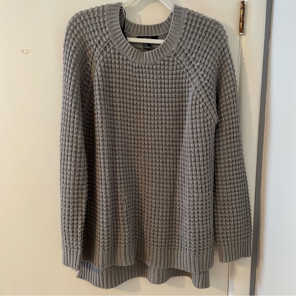 Forever 21 Gray Knit Crew Neck Sweater